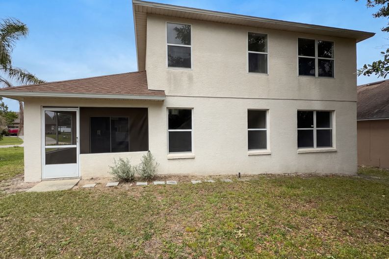 Photo 5 of 24 of 1021 Dekleva Dr, Apopka, FL