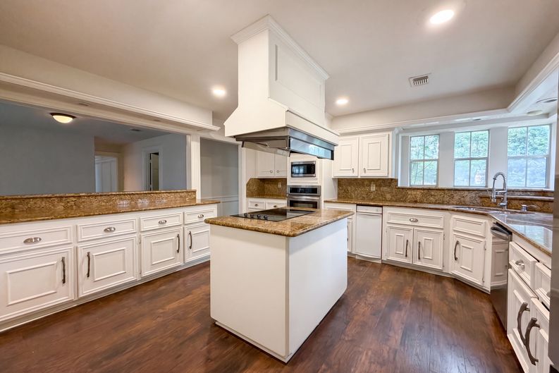 Photo 6 of 27 of 6902 Fawncliff Dr, Houston, TX