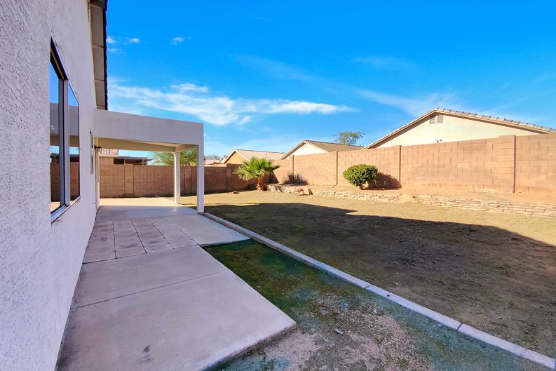 Photo 5 of 19 of 9728 E Kiva Ave, Mesa, AZ