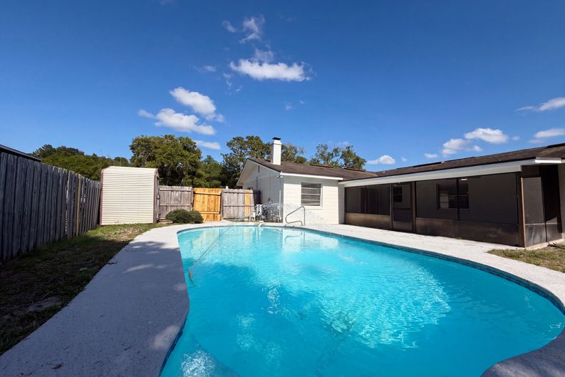 Photo 5 of 22 of 8351 Kipling Ct, Jacksonville, FL