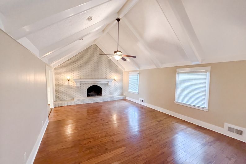Photo 3 of 26 of 6257 N Summers Cir, Douglasville, GA