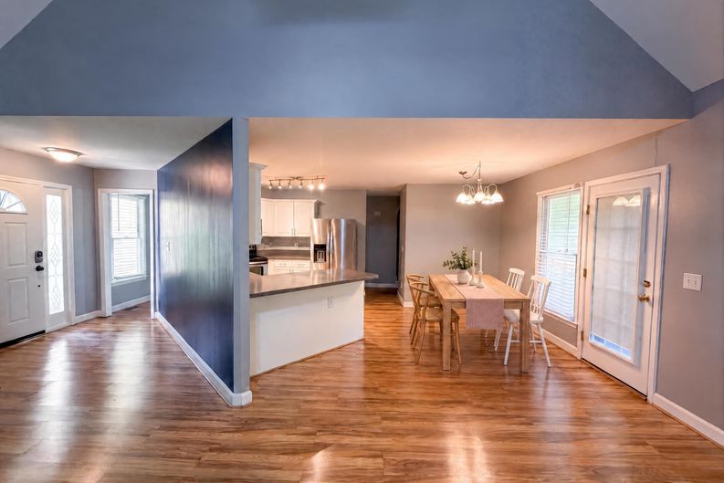 Photo 6 of 18 of 513 Saint Croix Dr, Holly Springs, NC
