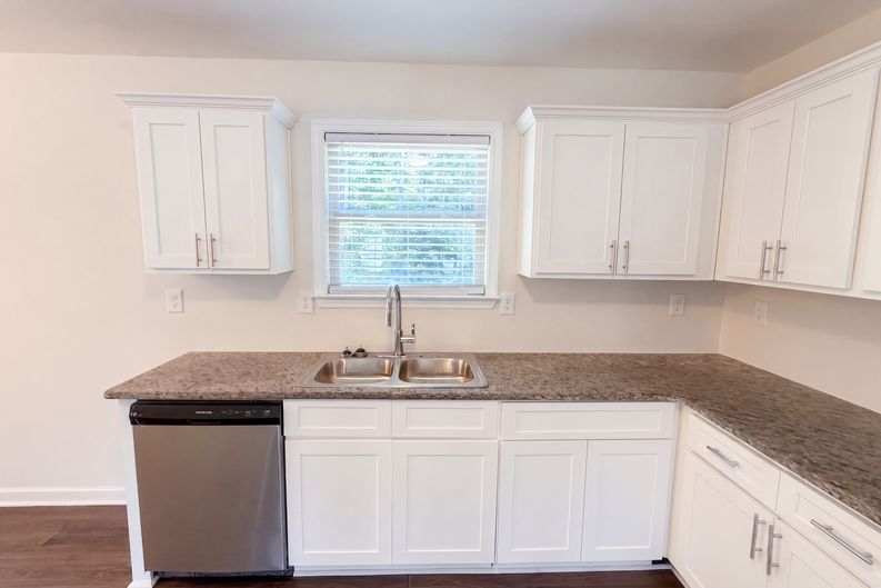 Photo 8 of 18 of 90 Ascott Trce, Covington, GA