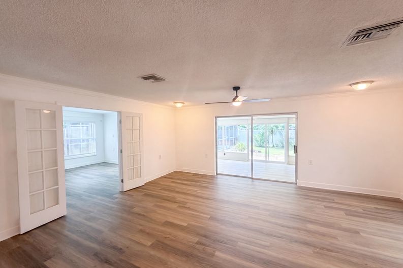 Photo 6 of 26 of 5122 Bay Blvd, Port Richey, FL