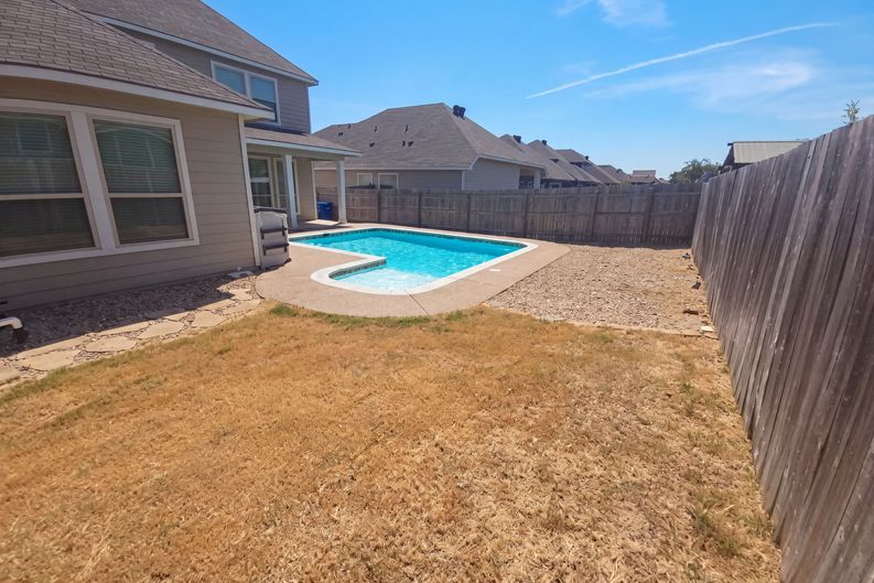 Photo 35 of 39 of 3001 Gilchrist Dr, Lorena, TX
