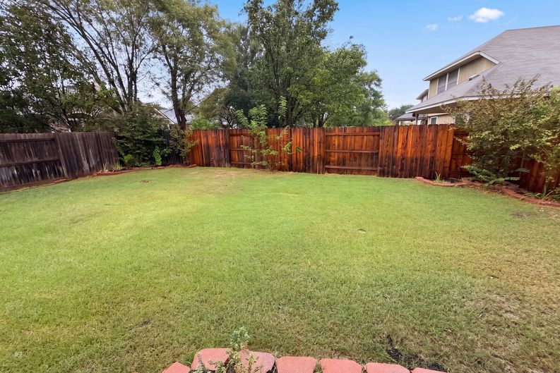 Photo 14 of 15 of 509 Paso Fino Trl, Cedar Park, TX