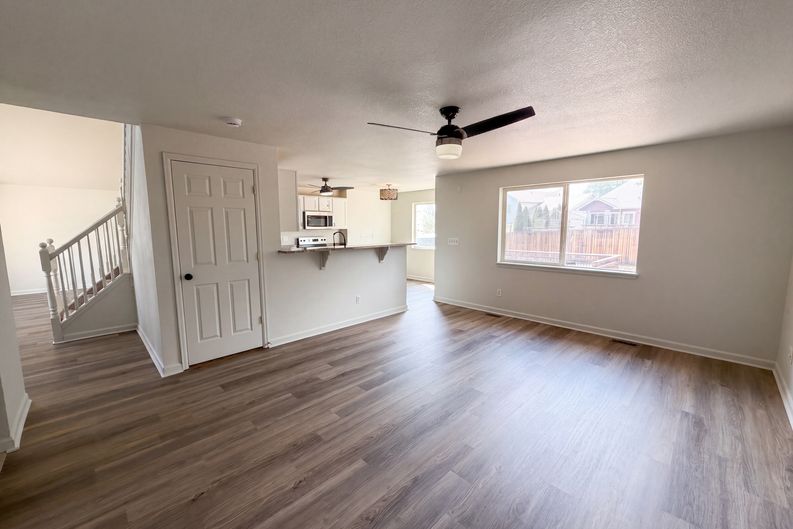 Photo 10 of 33 of 9537 Clayton Ct, Thornton, CO