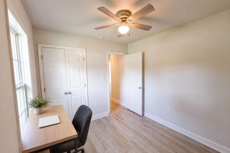 Photo 10 of 15 of 444 Northwoods Dr, Raeford, NC