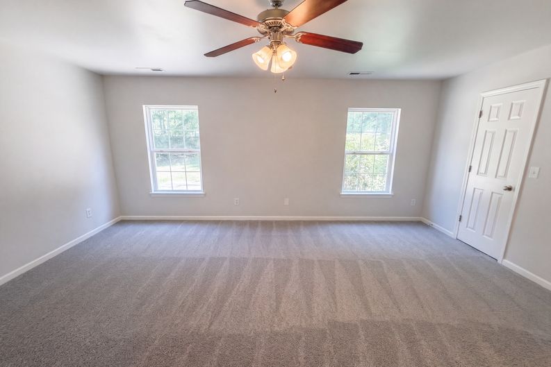Photo 14 of 34 of 126 Red Pine Dr, Lexington, SC