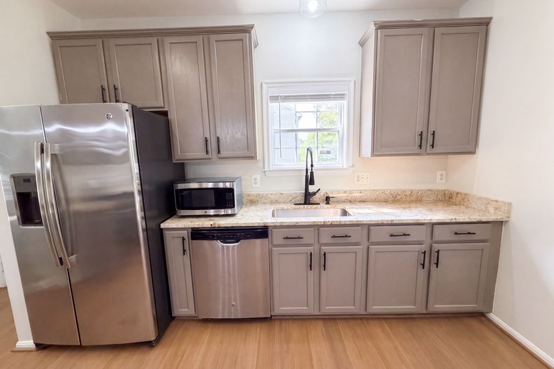 Photo 8 of 25 of 2800 Orchard Summit Ct, Hyattsville, MD
