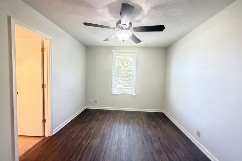 Photo 12 of 23 of 1819 Bourne Cir, Clarksville, TN