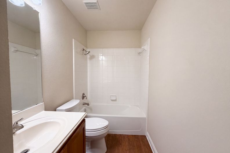 Photo 14 of 21 of 1315 Tumbling River Dr, Leander, TX