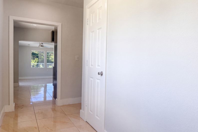Photo 11 of 22 of 6200 SW 109th Ave, Miami, FL