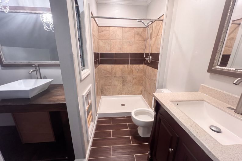 Photo 10 of 26 of 2504 Thomas Langston Rd, Winterville, NC