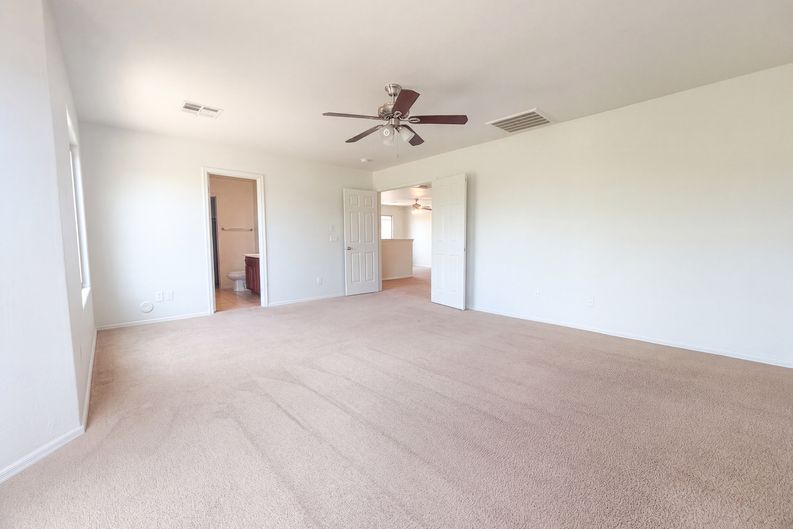 Photo 4 of 20 of 28984 N Agave Rd, San Tan Valley, AZ