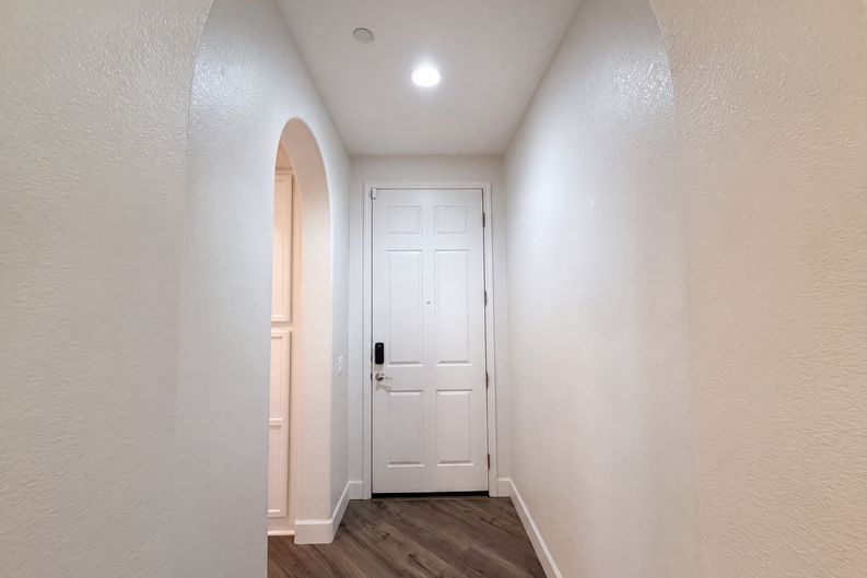 Photo 10 of 28 of 4920 Ocean Ln, Elk Grove, CA