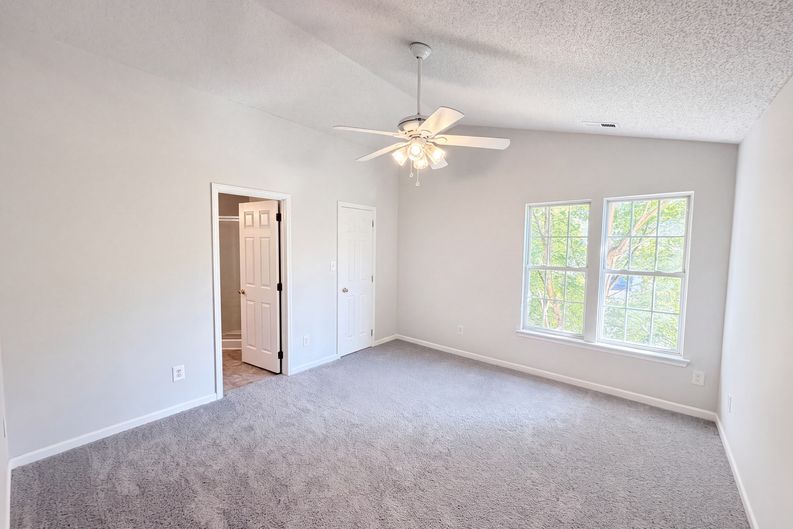 Photo 4 of 21 of 3016 Wyntree Ct, Matthews, NC