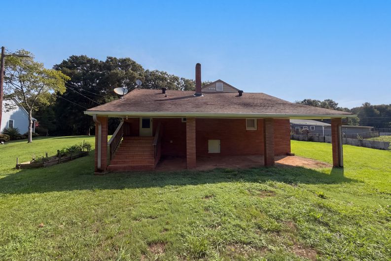 Photo 5 of 16 of 5630 S New Hope Rd, Belmont, NC