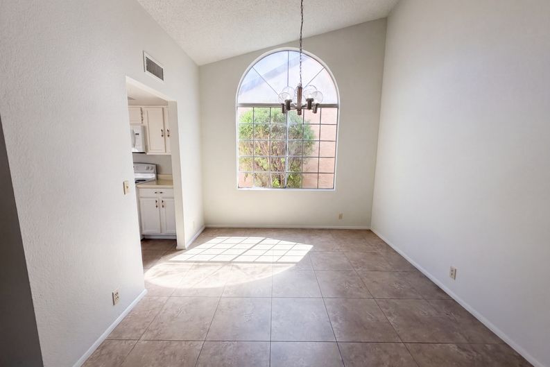 Photo 6 of 24 of 6018 W Mescal St, Glendale, AZ