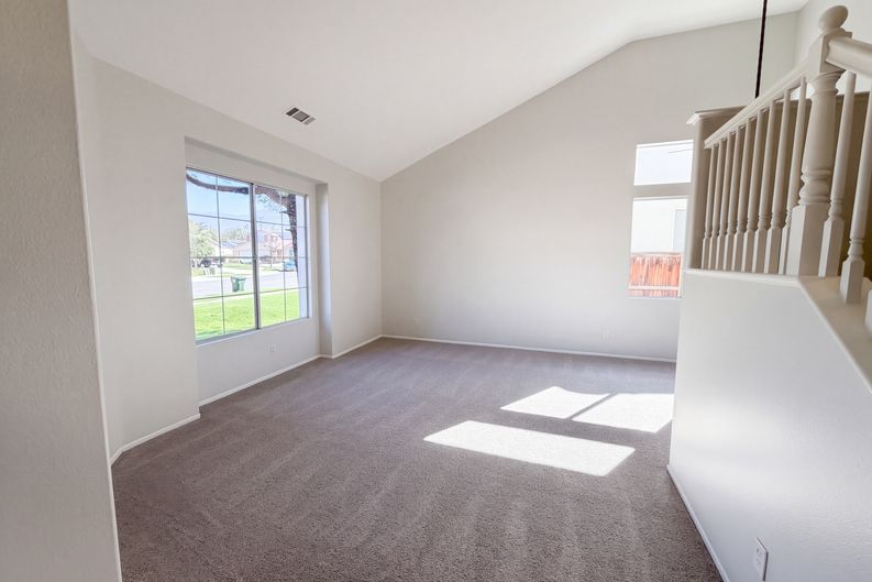 Photo 9 of 26 of 33825 Glenoaks Dr, Yucaipa, CA