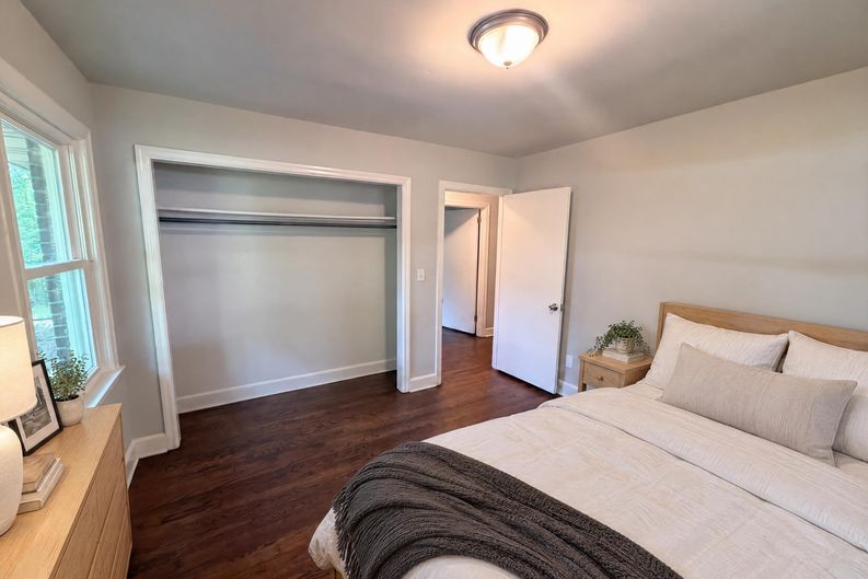 Photo 17 of 23 of 927 Greenlawn Dr, Columbia, SC