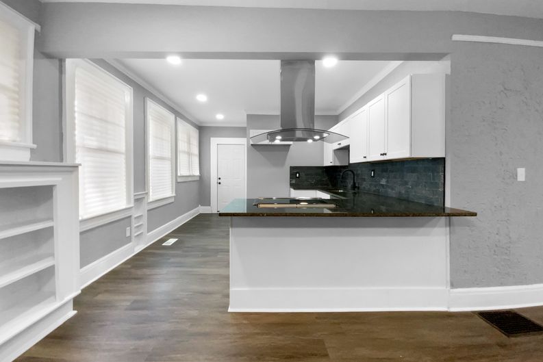 Photo 19 of 21 of 1033 Graymont Ave W, Birmingham, AL
