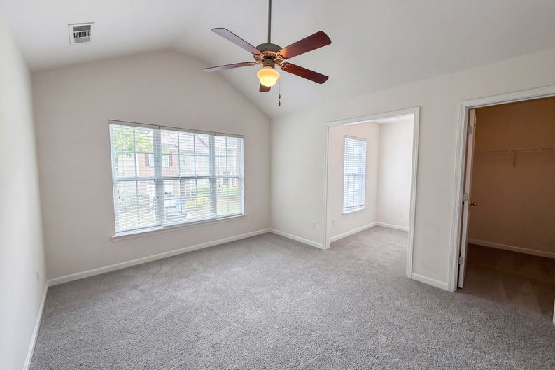 Photo 4 of 32 of 471 Tufton Trl SE, Atlanta, GA