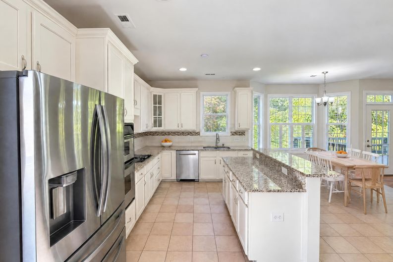Photo 6 of 36 of 1029 Forbishire Dr, Matthews, NC