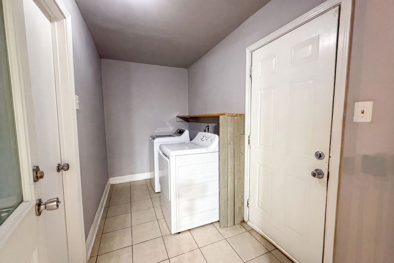 Photo 17 of 21 of 9314 Deanwood St, Houston, TX