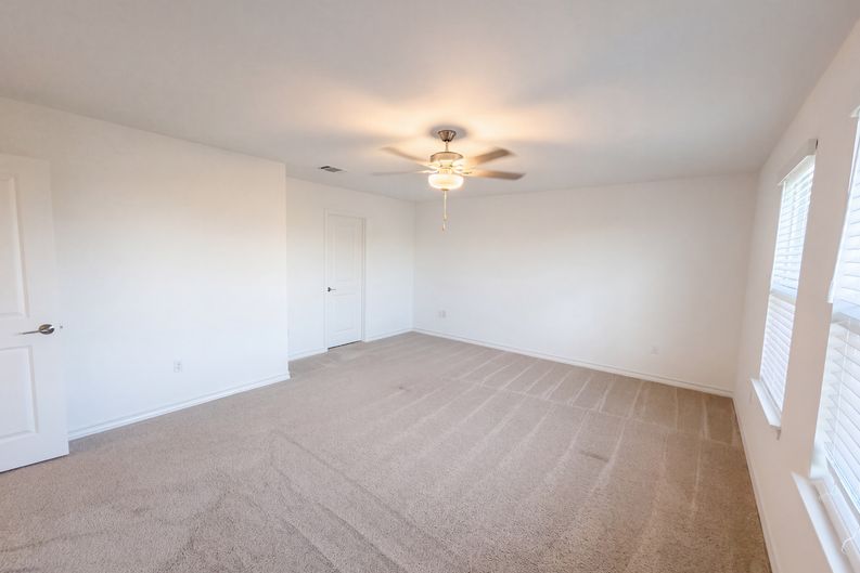 Photo 4 of 24 of 17325 Casanova Ave, Pflugerville, TX