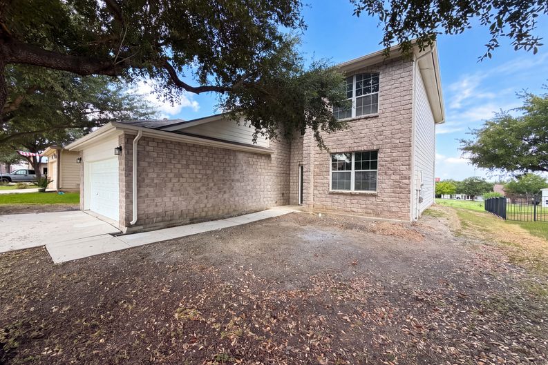 Photo 18 of 21 of 3765 Columbia Dr, Cibolo, TX