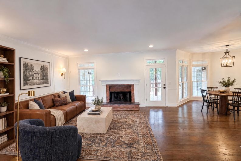 Photo 3 of 56 of 2298 Camden Dr SW, Marietta, GA