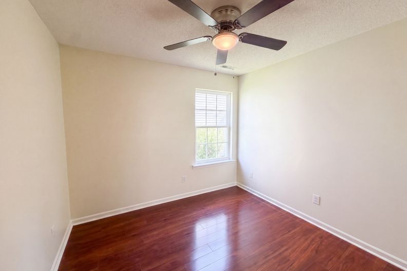 Photo 12 of 17 of 5512 Spindlewood Ct, Durham, NC