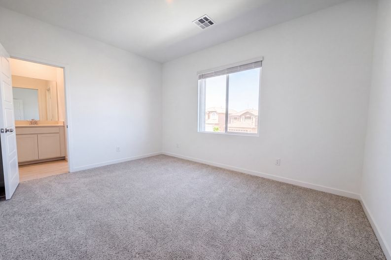 Photo 18 of 22 of 8379 W Rochelle Ave, Las Vegas, NV