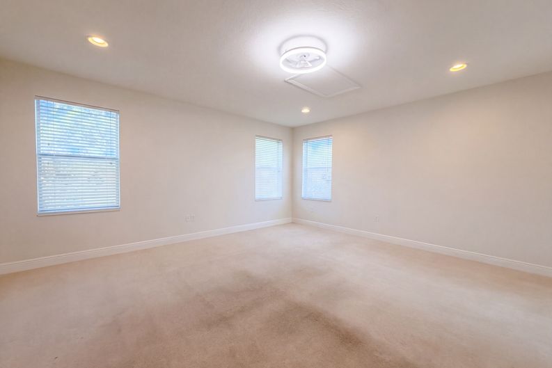 Photo 28 of 47 of 1416 Hickory View Cir, Parrish, FL