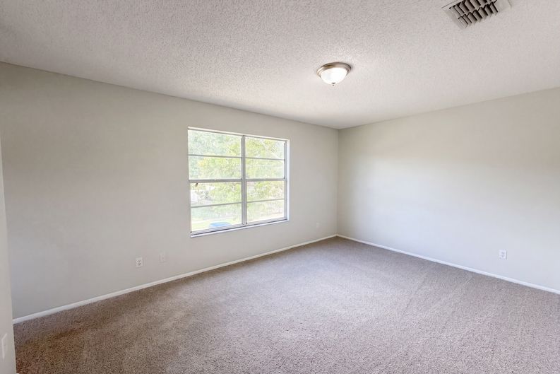 Photo 4 of 22 of 1611 Callie Ct, Apopka, FL