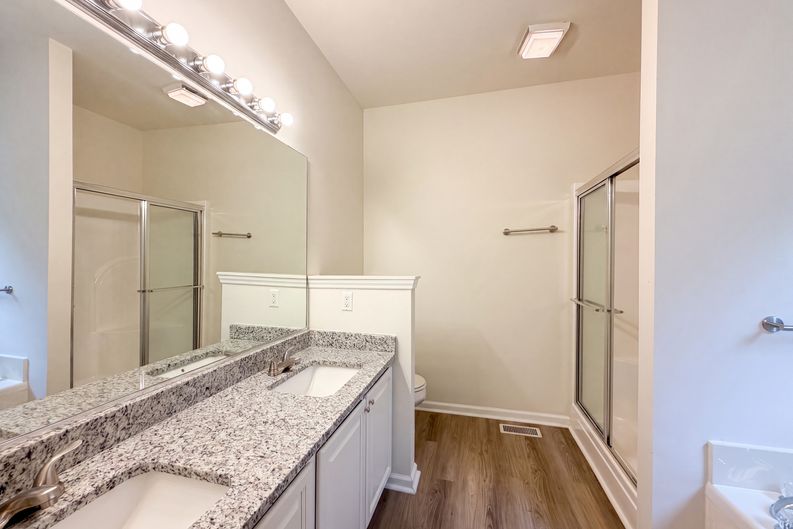 Photo 13 of 20 of 4100 Birchgarden Dr, High Point, NC