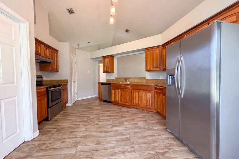 Photo 6 of 29 of 220 Chestnut Ct, Kingsland, GA