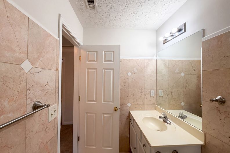 Photo 18 of 29 of 3324 Baymount Way, Lawrenceville, GA
