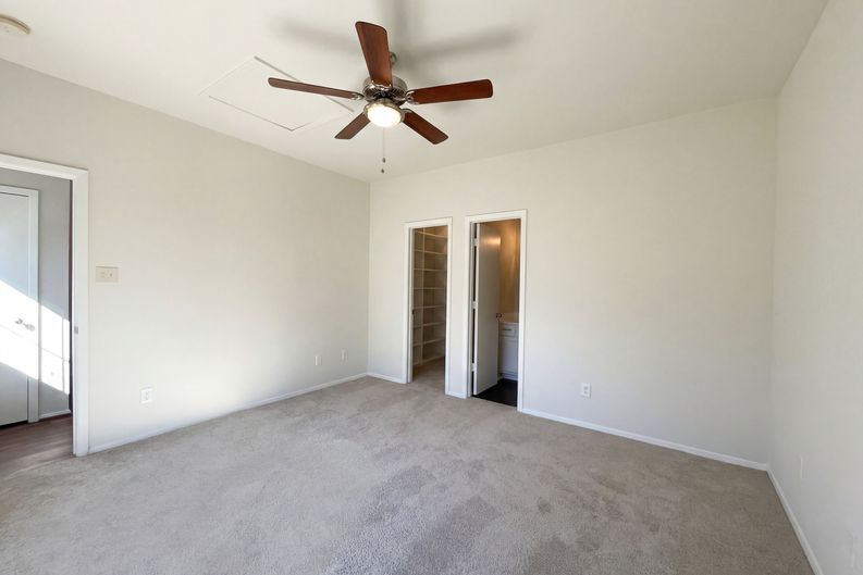 Photo 7 of 17 of 6434 Provident Green Dr, Katy, TX