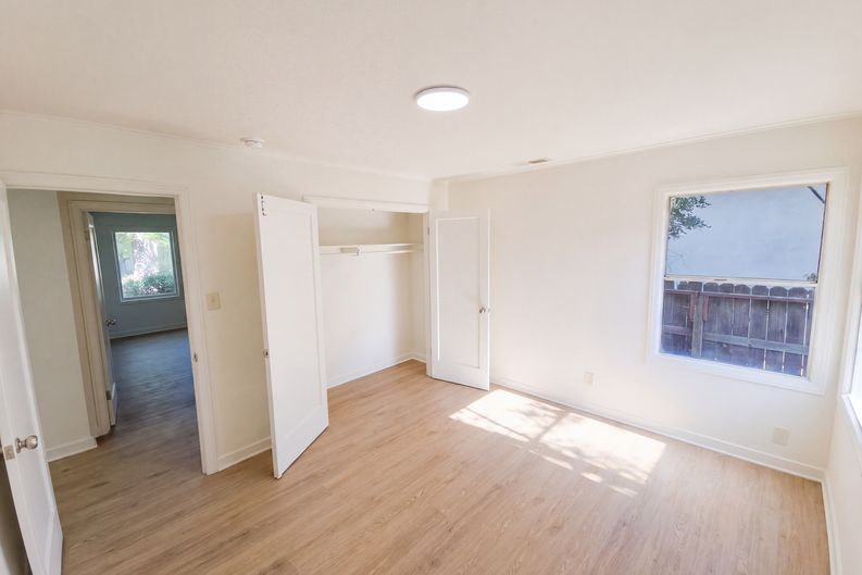 Photo 19 of 29 of 2580 Verna Way, Sacramento, CA