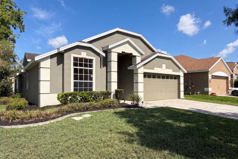 Photo 28 of 34 of 701 Magnolia Creek Cir, Orlando, FL