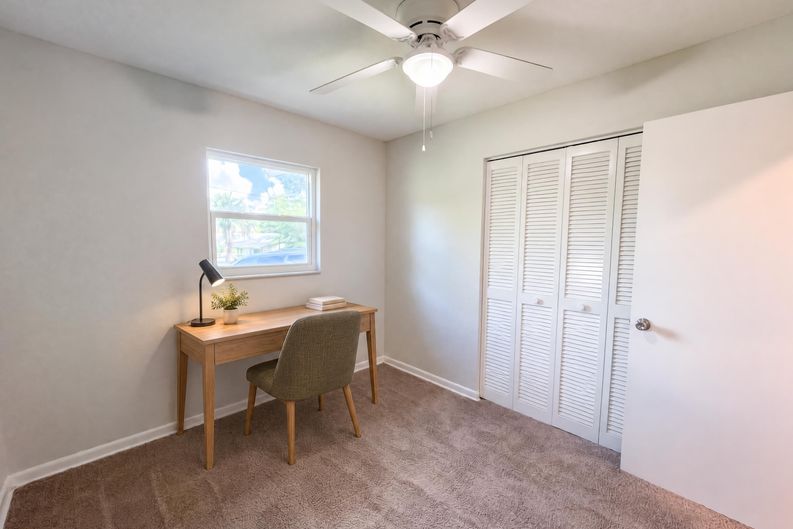 Photo 13 of 25 of 740 SE 28th St, Ocala, FL