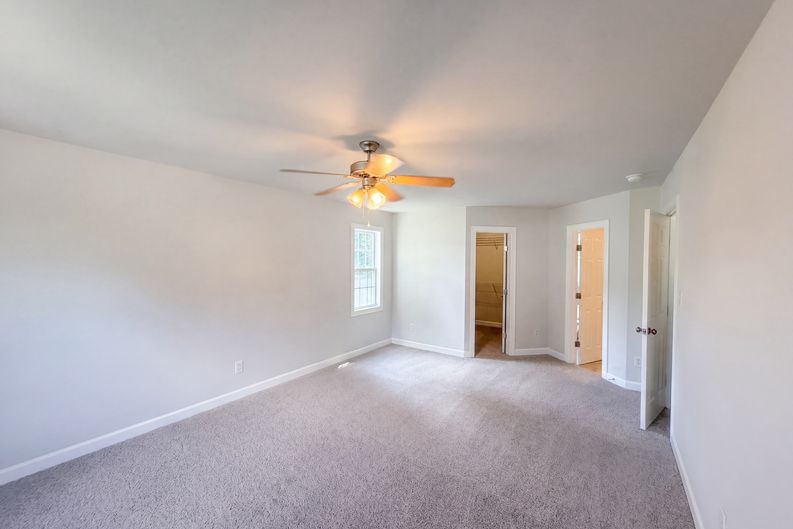 Photo 4 of 17 of 128 Saint Johns St, Knightdale, NC