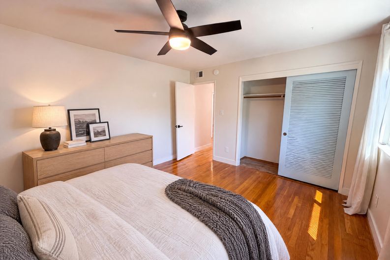 Photo 10 of 27 of 9630 Beachwood Dr, Orangevale, CA