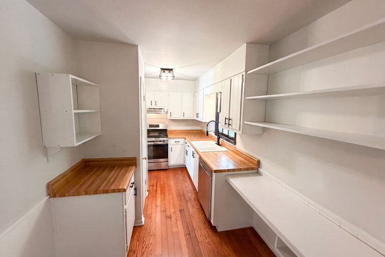 Photo 11 of 22 of 1271 Seven Springs Cir, Marietta, GA