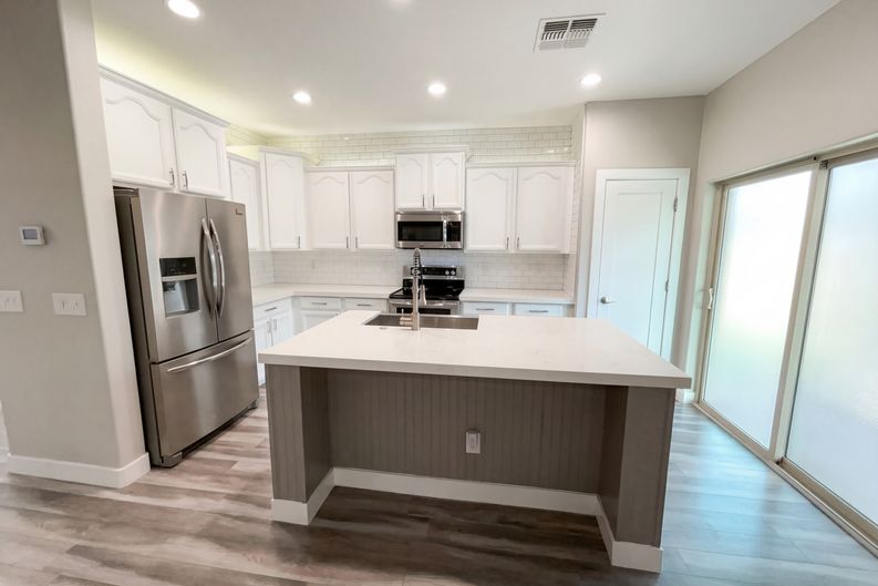 Photo 11 of 31 of 1099 E Sourwood Dr, Gilbert, AZ