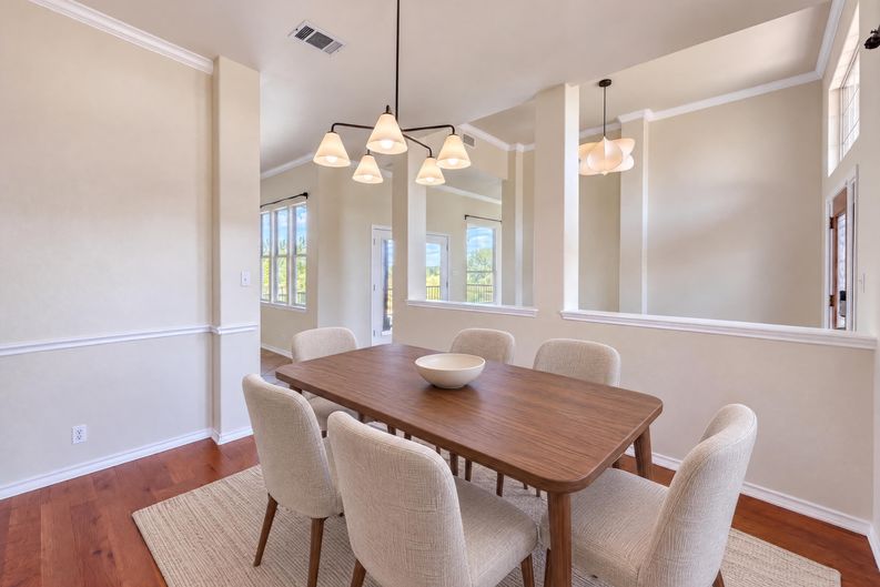 Photo 9 of 32 of 302 Saddletree Ln, Dripping Springs, TX