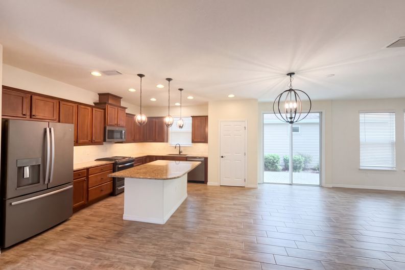 Photo 6 of 25 of 394 Alcove Dr, Groveland, FL