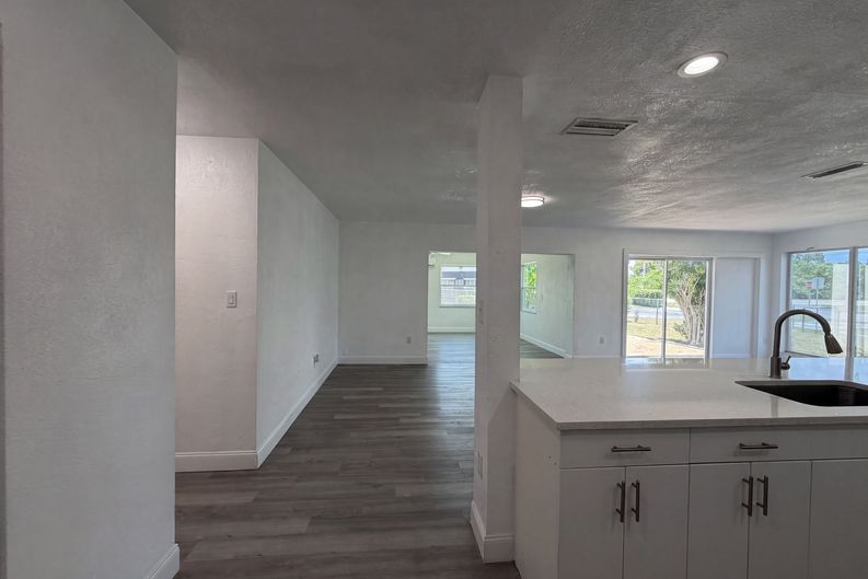 Photo 6 of 26 of 21530 Glendale Ave, Port Charlotte, FL